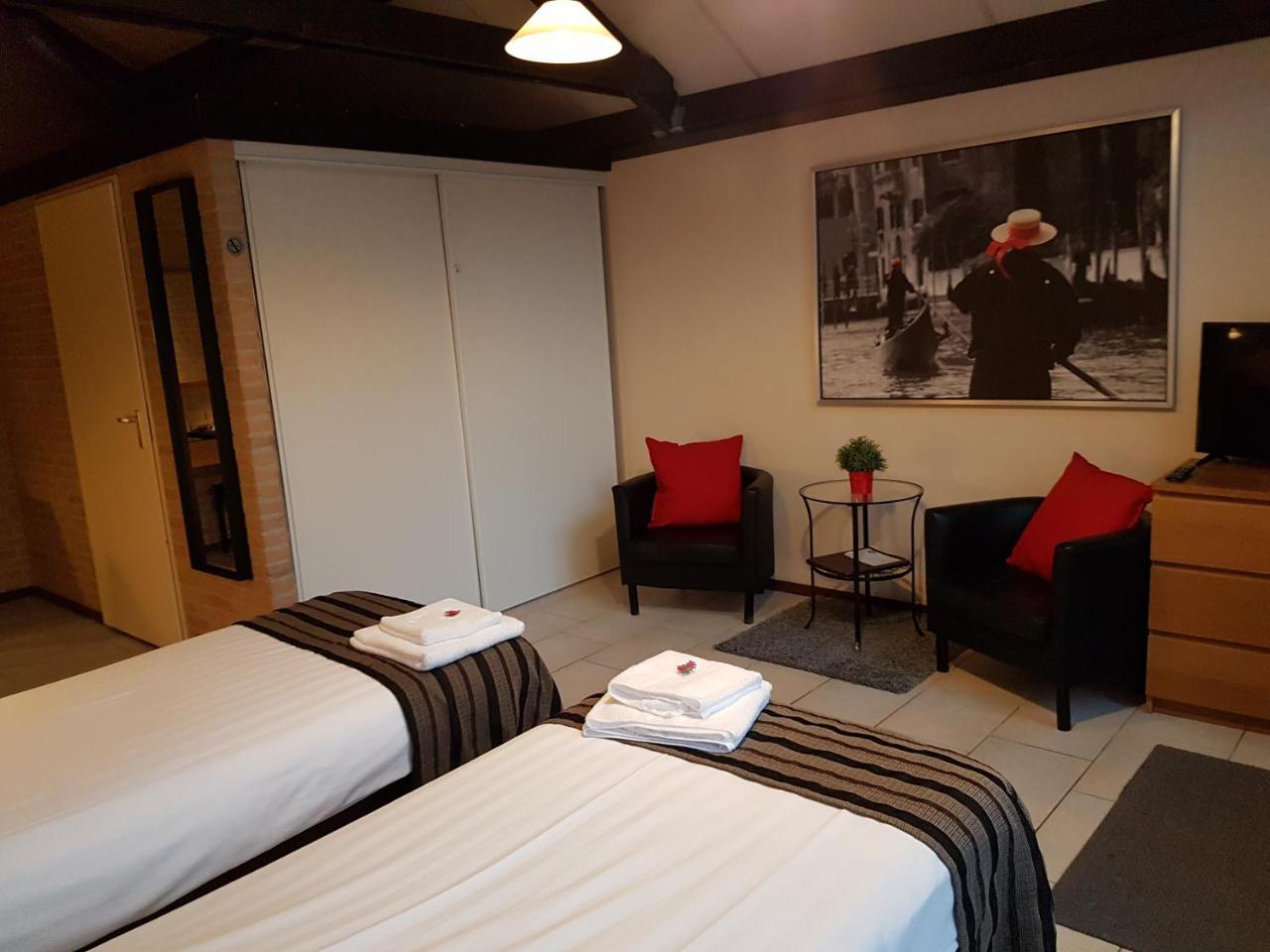 Motel Motel Oostvoorne 3*